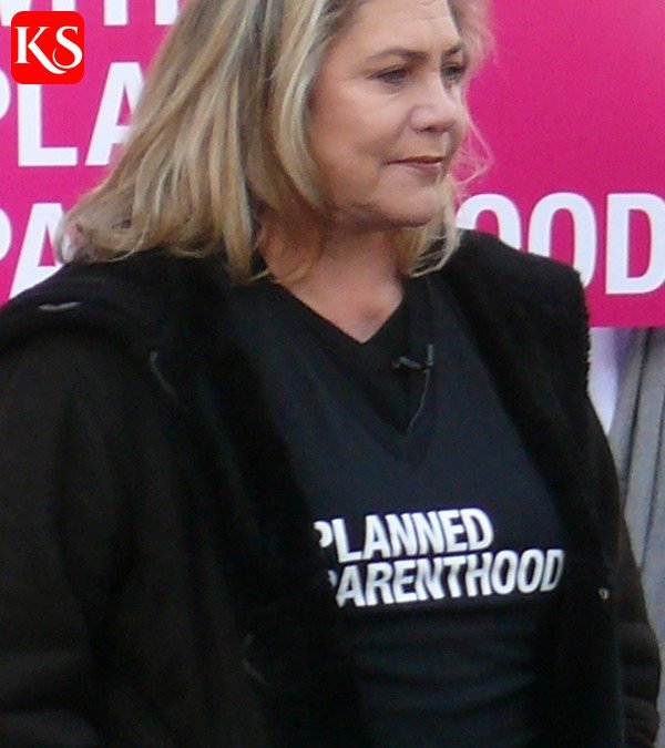 Kathleen Turner bei einer Planned-Parenthood-Kundgebung in New York